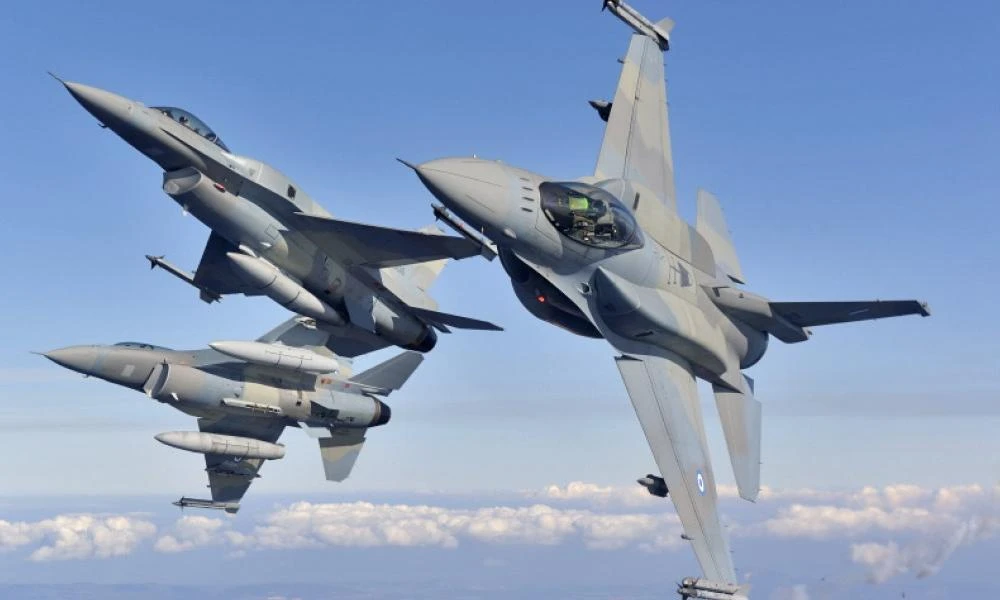 Σούδα: Στη «φωλιά» των F-16 Viper - Εικόνες από το αναβαθμισμένο μαχητικό της Πολεμικής Αεροπορίας